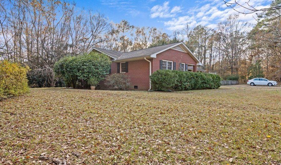 1740 Harris Bridge Rd, Anderson, SC 29621 - 2 Beds, 2 Bath