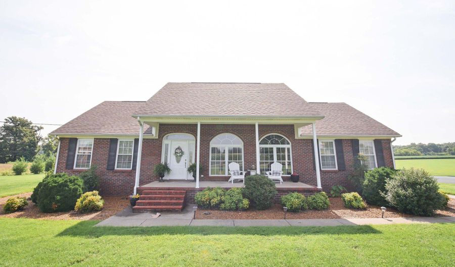 5202 Airport Rd, Almo, KY 42020 - 3 Beds, 2 Bath