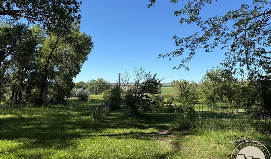 2410 Lower Canal Rd, Ballantine, MT 59006 - 2 Beds, 1 Bath
