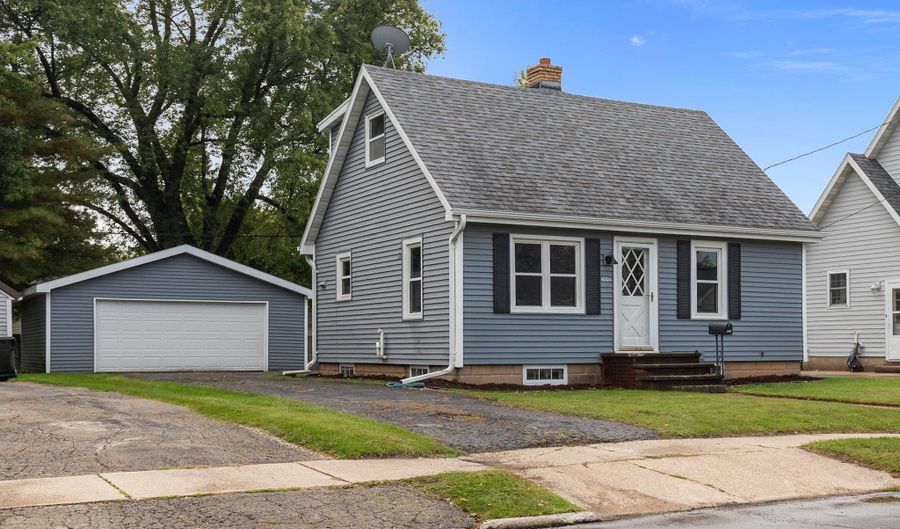 1001 W BELL Ave, Appleton, WI 54914 - 3 Beds, 2 Bath