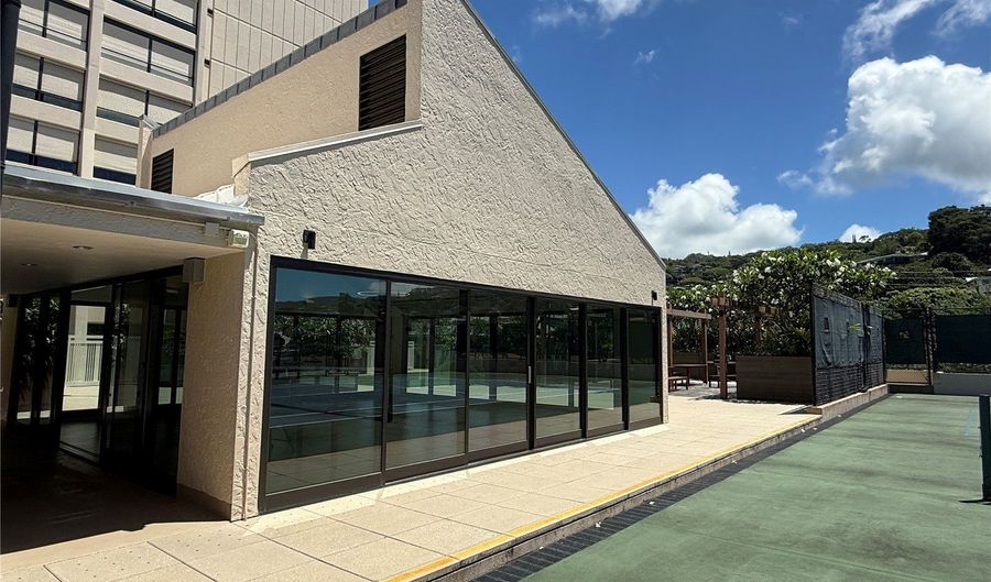 1717 Mott Smith Dr 2303, Honolulu, HI 96822 - 1 Beds, 1 Bath