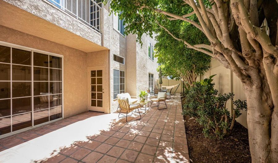 521 Arbor Dr 105, San Diego, CA 92103 - 2 Beds, 3 Bath