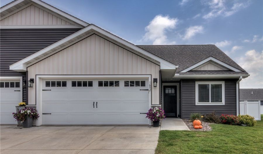 1652 Kyler St, Altoona, WI 54720 - 3 Beds, 3 Bath