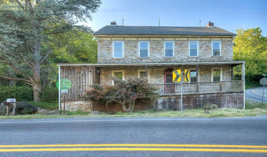 2165 STATE St, Alburtis, PA 18011 - 0 Beds, 0 Bath