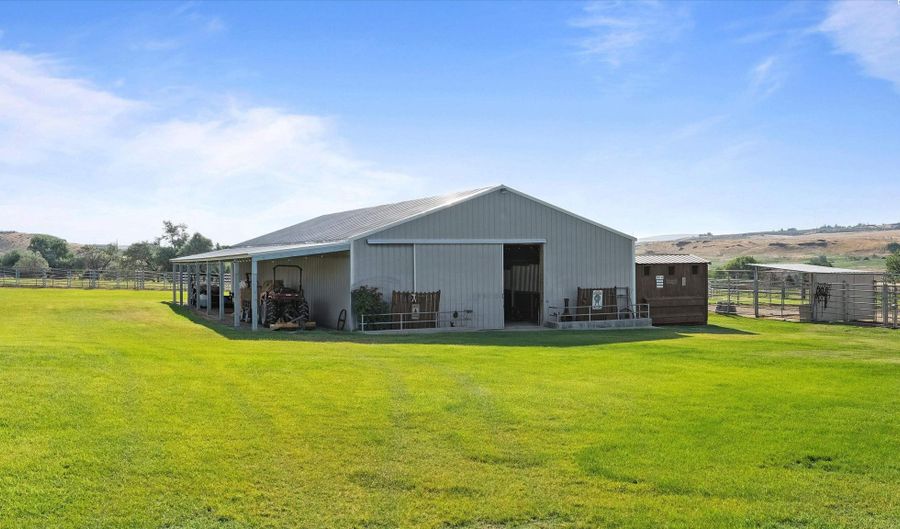 35803 W Rayhill Rd, Benton City, WA 99320 - 3 Beds, 2 Bath