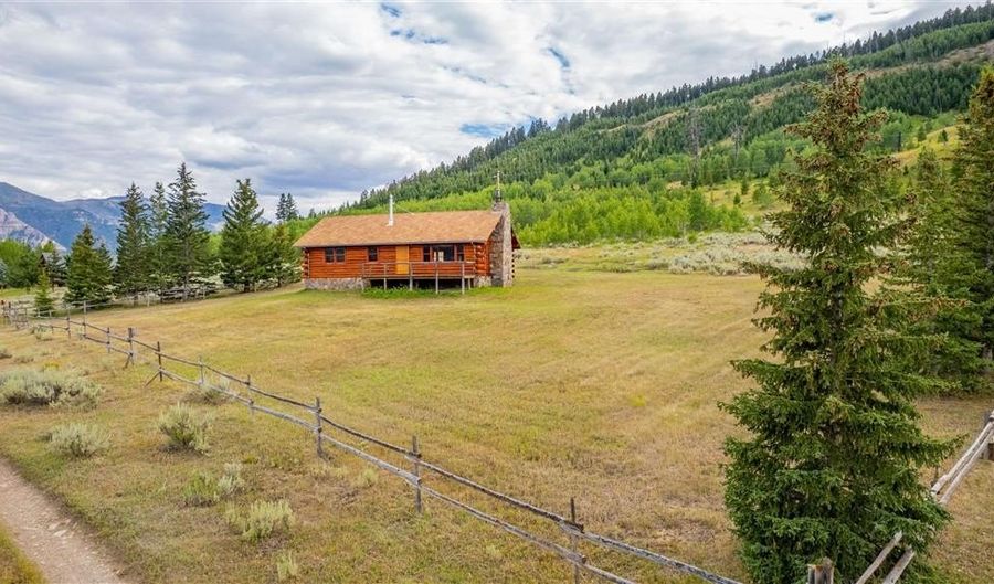 17 Rustic Rd, Cody, WY 82414 - 2 Beds, 1 Bath