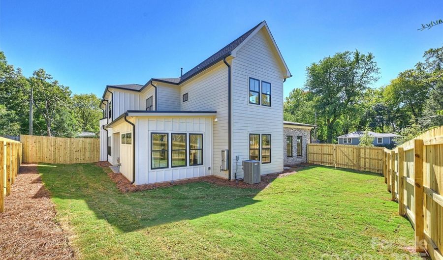 1415 Winston Dr, Charlotte, NC 28205 - 4 Beds, 4 Bath