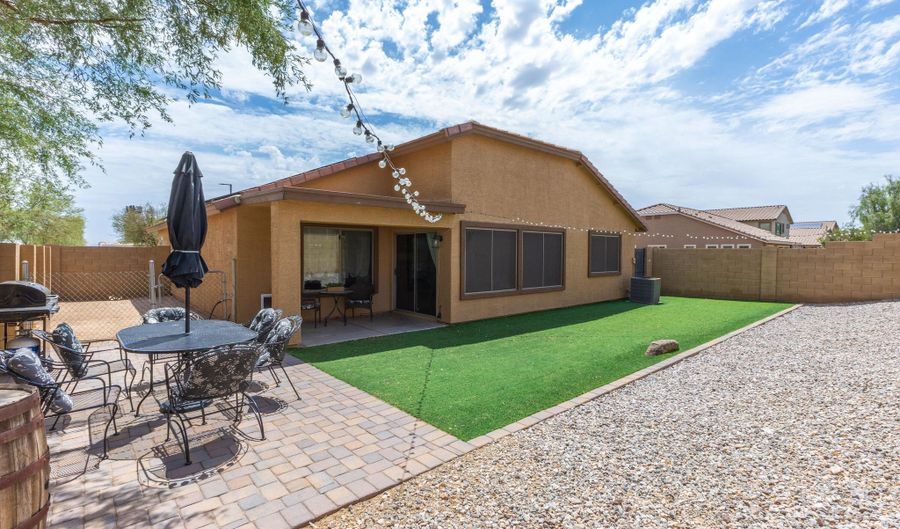 25510 W PIONEER St, Buckeye, AZ 85326 - 3 Beds, 2 Bath