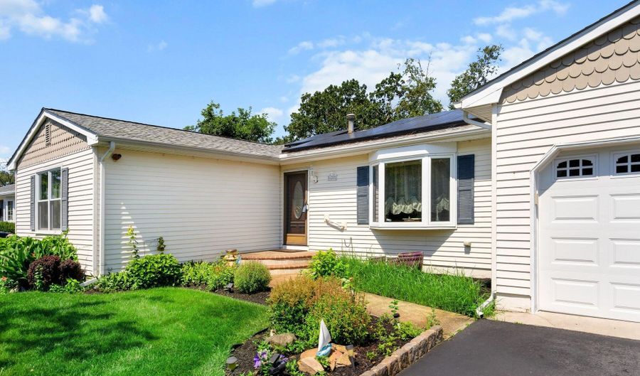 620 Pacific Ave, Beachwood, NJ 08722 - 3 Beds, 2 Bath