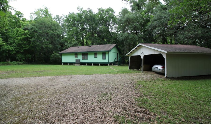 320 Frozard Rd, Arnaudville, LA 70512 - 2 Beds, 2 Bath