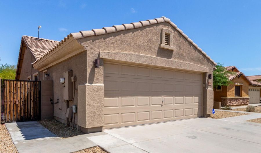 809 S 113TH Ave, Avondale, AZ 85323 - 4 Beds, 2 Bath