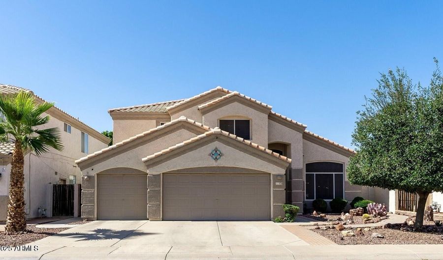 11530 W Palm Brook Dr, Avondale, AZ 85392 - 4 Beds, 3 Bath