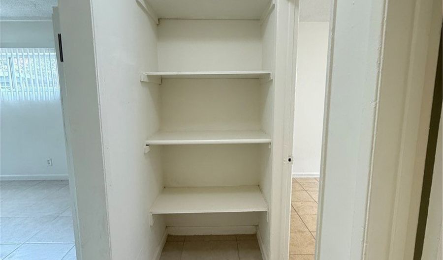 1168 E Mayfair 5, Anaheim, CA 92801 - 2 Beds, 1 Bath