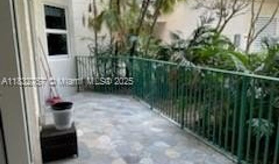 20000 E Country Club Dr 104, Aventura, FL 33180 - 3 Beds, 3 Bath