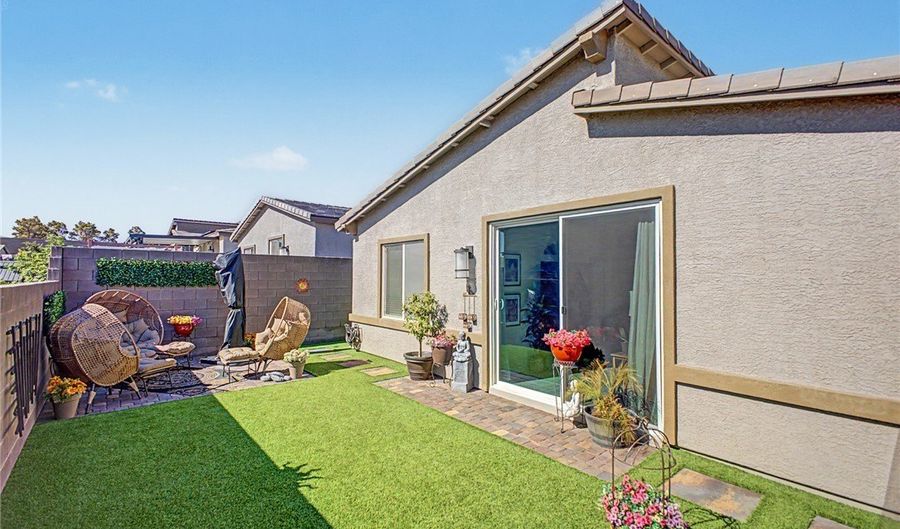 290 Fossil Falls St, Henderson, NV 89015 - 3 Beds, 2 Bath