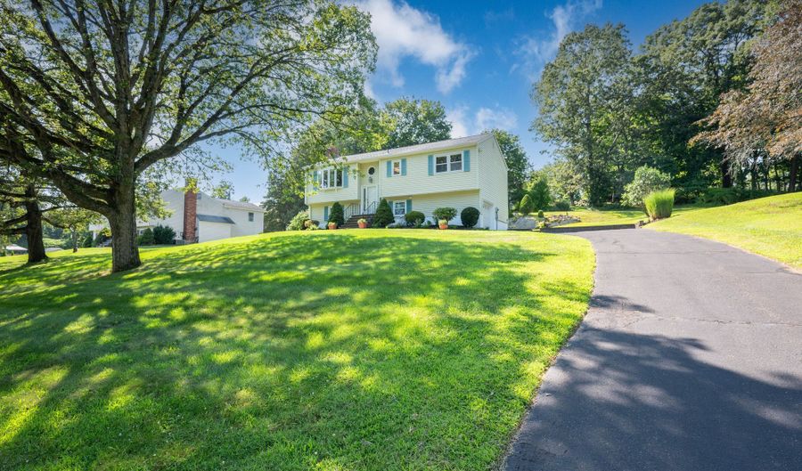 14 3 Partners Rd, Danbury, CT 06811 - 3 Beds, 2 Bath