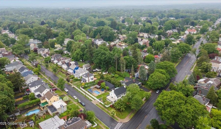 670 Western Ave, Albany, NY 12203 - 4 Beds, 5 Bath