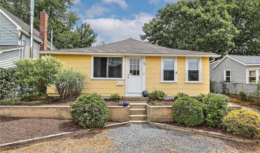 59 Booth Ave, East Providence, RI 02915 - 3 Beds, 1 Bath