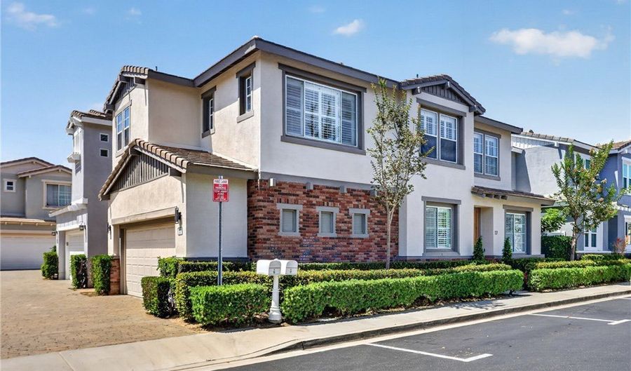 17 Woodcrest, Aliso Viejo, CA 92656 - 3 Beds, 3 Bath