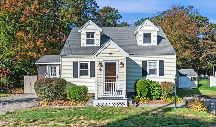 29 Fox Hill Rd, Billerica, MA 01821 - 4 Beds, 2 Bath