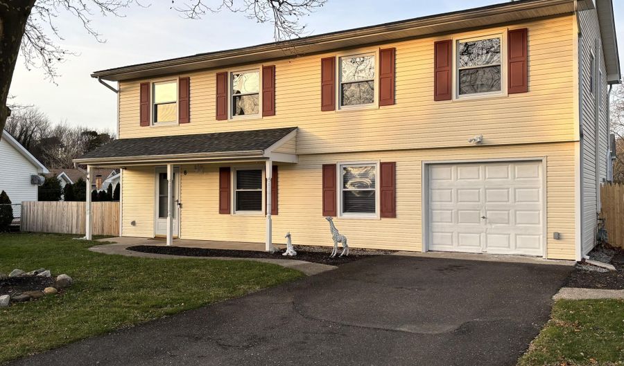 6 Reno Ct, Barnegat, NJ 08005 - 4 Beds, 2 Bath