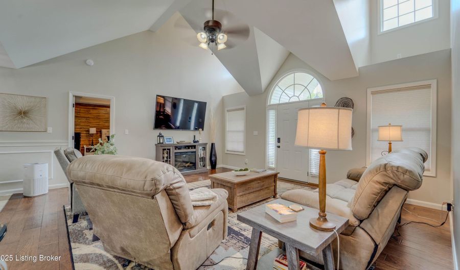 116 N Howard St, Bardstown, KY 40004 - 4 Beds, 3 Bath