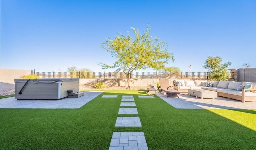 2856 N RIVERDALE Ln, Casa Grande, AZ 85122 - 3 Beds, 3 Bath