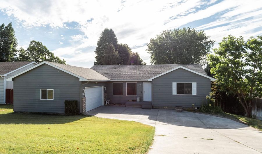 1565 NE 11th St, Benton City, WA 99320 - 3 Beds, 2 Bath