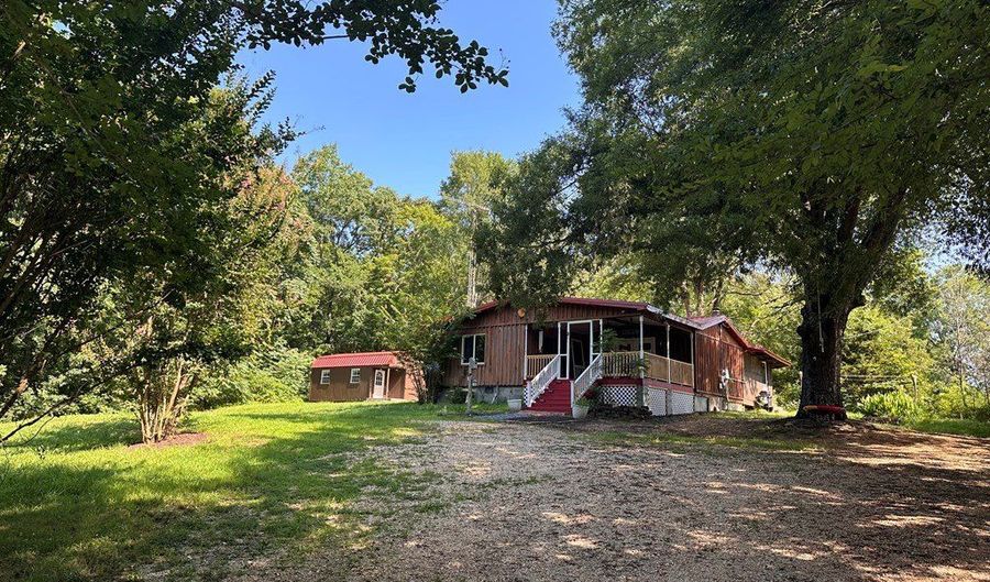 200 Watts Ln, Big Sandy, TN 38221 - 3 Beds, 1 Bath