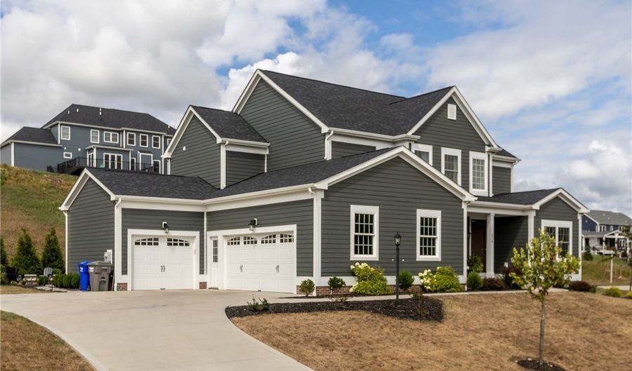 216 Hickory Ln, Adams Twp., PA 16046 - 4 Beds, 4 Bath
