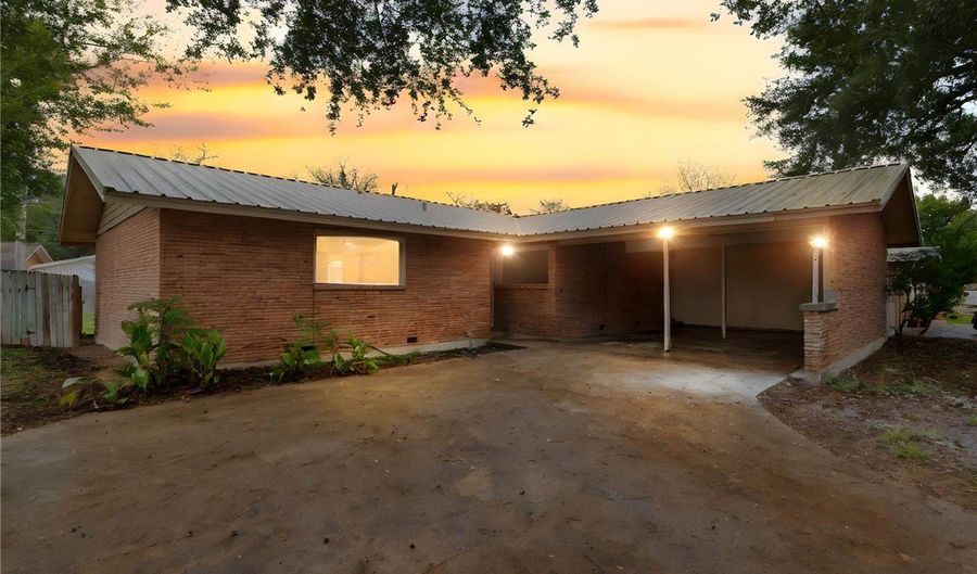 1206 Bruce St, Alice, TX 78332 - 3 Beds, 2 Bath