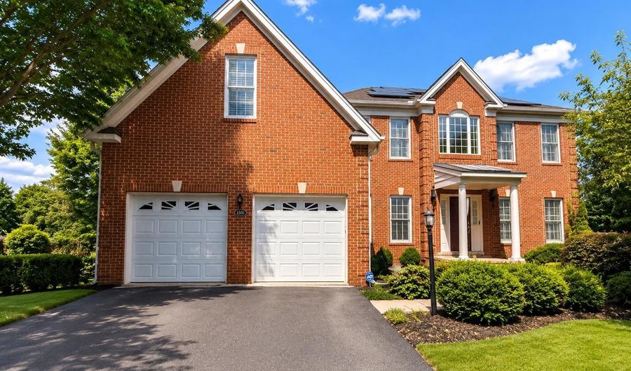 43100 ADDLESTONE Pl, Ashburn, VA 20148 - 5 Beds, 5 Bath