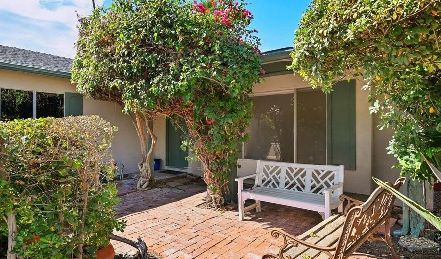 2050 Oak Hill Dr, Escondido, CA 92027 - 3 Beds, 2 Bath