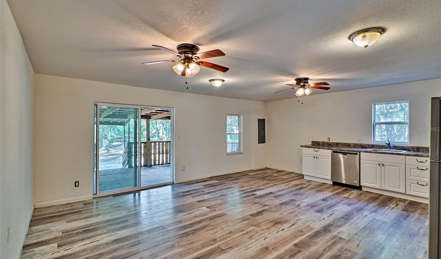 300 S US HIGHWAY 129, Bell, FL 32619 - 3 Beds, 2 Bath