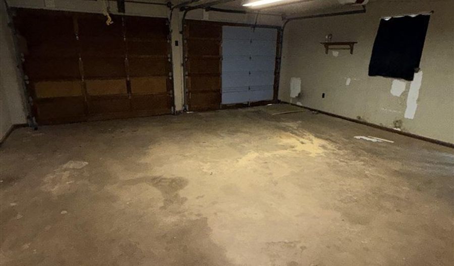 608 E Central Blvd, Anadarko, OK 73005 - 3 Beds, 2 Bath