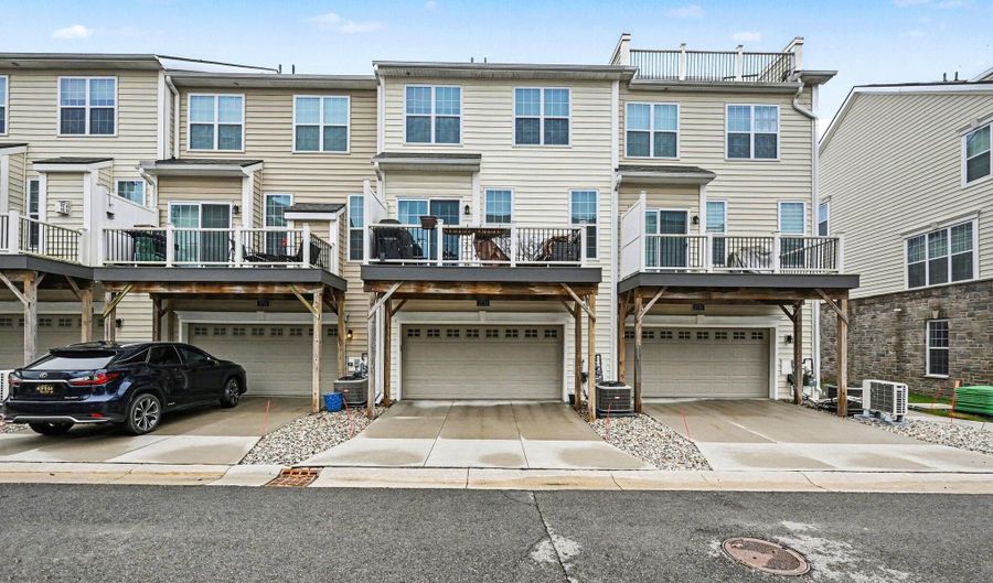 2733 S Spurway Dr, Ann Arbor, MI 48105 - 3 Beds, 3 Bath