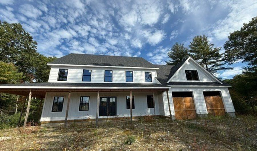 66 S Main St, Berkley, MA 02779 - 5 Beds, 3 Bath