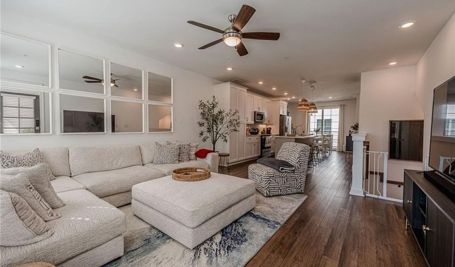 515 Burton Dr #807, Alpharetta, GA 30009 - 2 Beds, 2 Bath