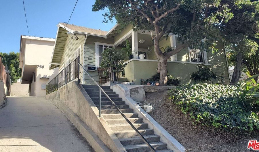 756 Hyperion Ave, Los Angeles, CA 90029 - 7 Beds, 0 Bath