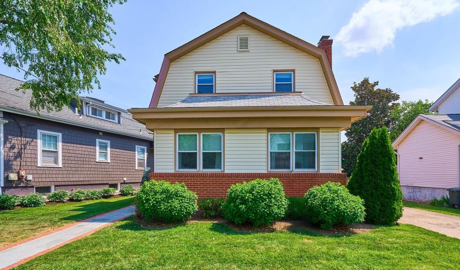 255 N BRYAN St, Arlington, VA 22201 - 4 Beds, 4 Bath