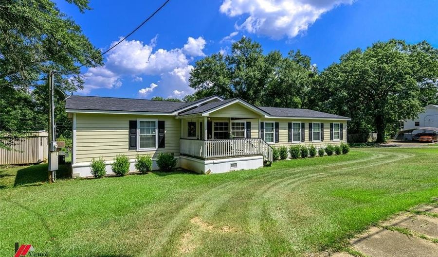 1974 5th St, Arcadia, LA 71001 - 5 Beds, 2 Bath