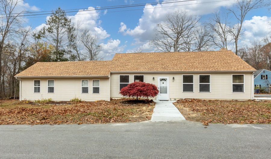 219 Reynolds Dr, Coventry, CT 06238 - 5 Beds, 3 Bath