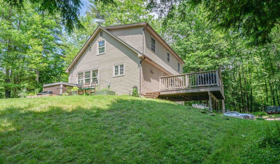 15 Baptist Hill Rd, Canterbury, NH 03224 - 3 Beds, 1 Bath