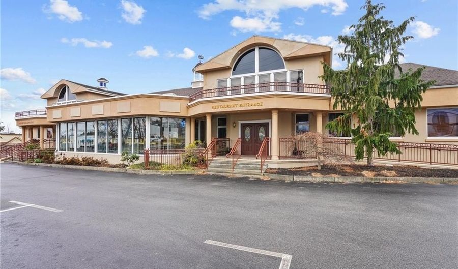 383 Metacom Ave, Bristol, RI 02809 - 0 Beds, 0 Bath