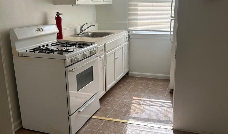 2633 30TH St SE 2, Washington, DC 20020 - 1 Beds, 1 Bath