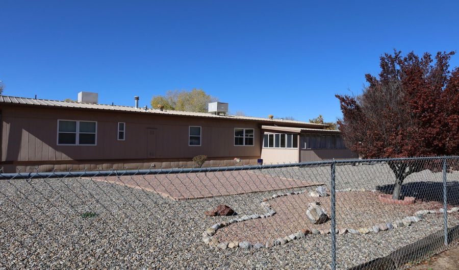 1695 La Mancha, Bosque Farms, NM 87068 - 3 Beds, 3 Bath