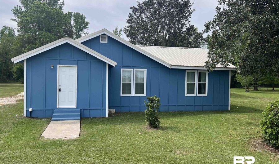 102 W Avenue A, Atmore, AL 36502 - 3 Beds, 2 Bath