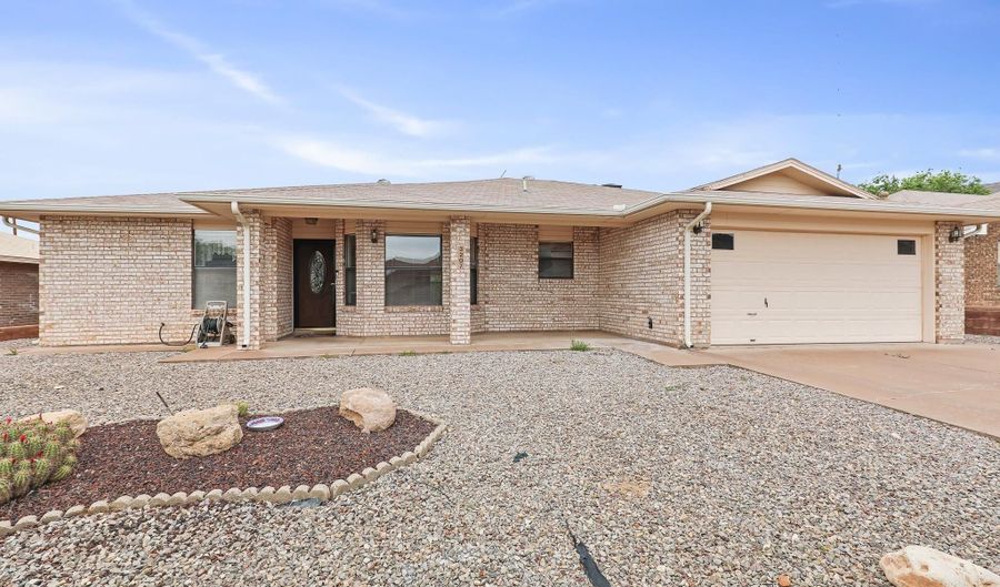 3207 Sunny Cir, Alamogordo, NM 88310 - 3 Beds, 2 Bath