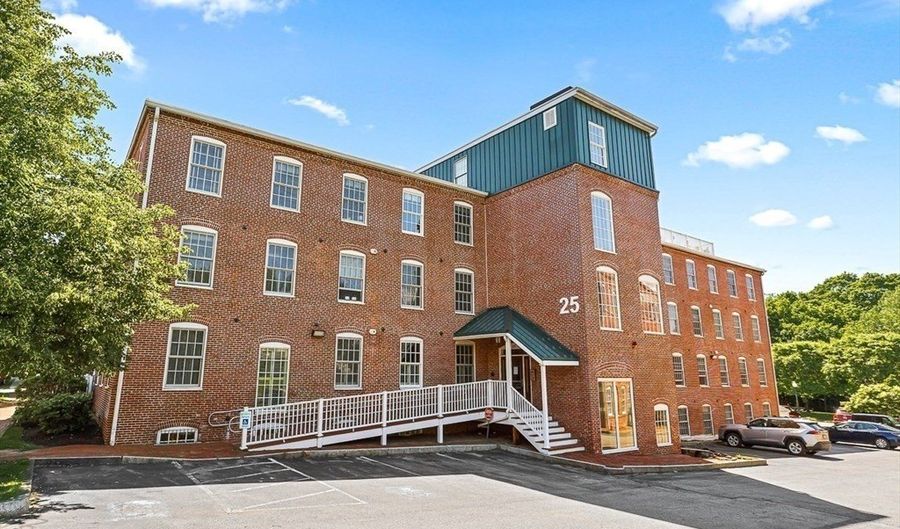 25 Cedar St 14, Amesbury, MA 01913 - 1 Beds, 1 Bath