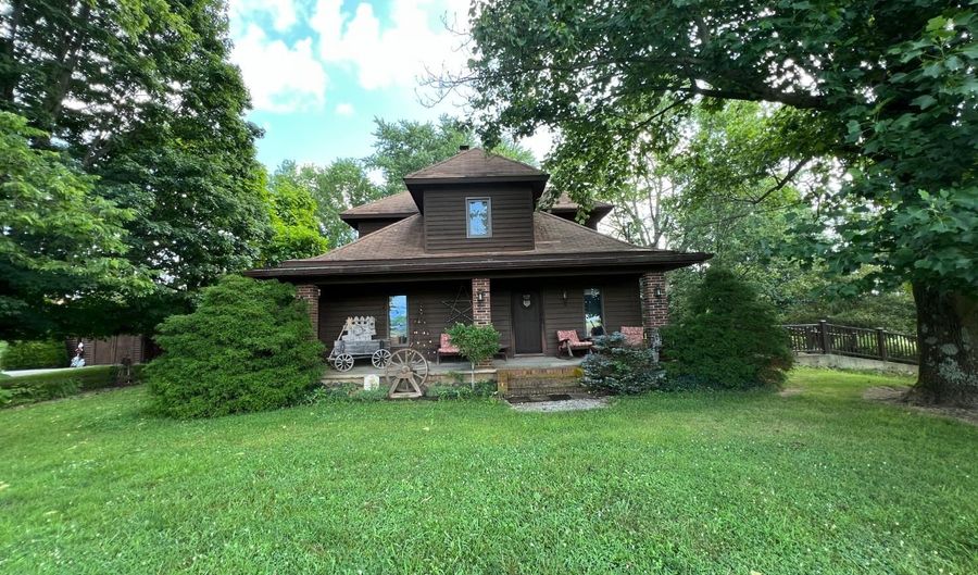 8676 State Road 48, Aurora, IN 47001 - 4 Beds, 3 Bath